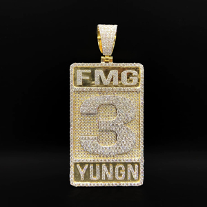 Colgante Unisex de Acero Inoxidable Personalizado, Tono Plateado, con Incrustaciones de Diamantes de Imitación CZ, Estilo Hip Hop - Product Image 1