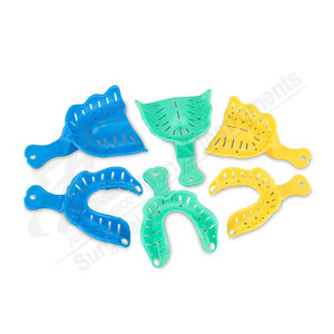 Bandejas de impresión Edentulous desechables Manual 3 tamaños Bandejas de impresión dental de plástico Soporte de dientes A + Grado Certificado CE - Product Image 1