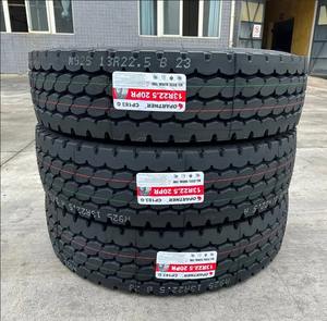 ยางรถบรรทุกขนาด 285/75R24.5 สำหรับงานหนักทุกตำแหน่ง ออกแบบมาเพื่อการใช้งานหลายเพลา พร้อมการยึดเกาะที่เชื่อถือได้และการสึกหรอของดอกยางที่สม่ำเสมอ - Product Image 3