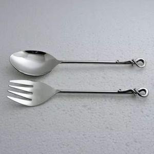 El último diseño con características únicas Utensilios de cocina de restaurante hechos a mano Servidor de ensalada Hecho con acero inoxidable de alta calidad - Product Image 1