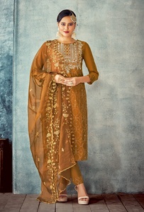 Colección Dhwaja Export de Kurti, Pantalón y Dupatta de Seda Viscosa de Secado Rápido para Mujer, Estilo Étnico de India y Pakistán, Disponible en Stock - Product Image 3