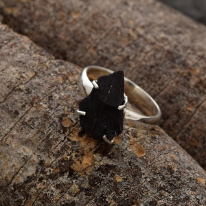 Hermosa Plata de Ley 925 Bohemia cristiana Venta caliente Raw Shungite Piedra preciosa Anillo de apilamiento hecho a mano Regalo de Navidad - Product Image 2