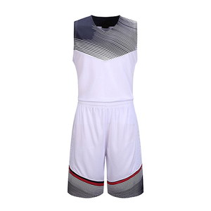 Uniforme de basket-ball brodé OEM avec ensemble de tissu 100% polyester vente en gros pas cher vêtements de sport de haute qualité avec logo - Product Image 1