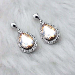 Kriaa Pendientes colgantes chapados en rodio con piedra de cristal marrón Joyería fina 1313655D - Product Image 1