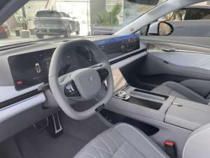 VO-YAH Chasing Light Zhuiguang Dongfeng SUV Eléctrico Usado de 5 Plazas de China Beijing, Vehículo Eléctrico y Vehículo en General Lantu - Product Image 4