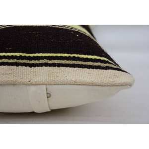 Coussin Kantha en laine beige à rayures subtiles de 18x18 pouces Coussin décoratif tissé moelleux vintage de luxe pour literie ou sol - Product Image 4