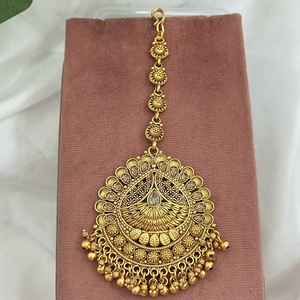 Elegante Joyería para el Cabello con Tikka, Chapado en Oro 916 de Primera Calidad con Acabado Antiguo, Tradicional para Bodas, Colección para Mujer - Product Image 1