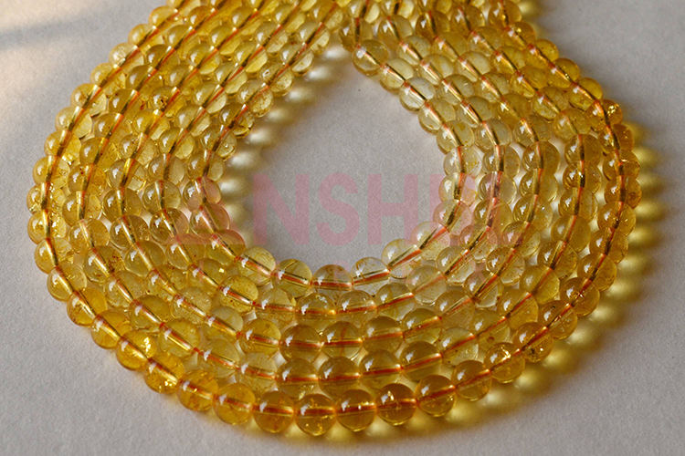 สีเหลือง