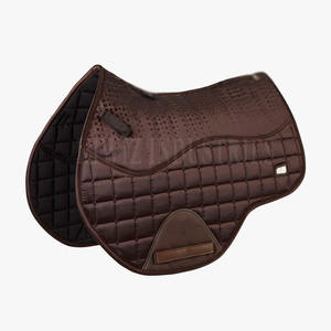 Tapis de selle personnalisés de haute qualité Meilleur tissu matelassé pour chevaux Collection 2024 Tapis de selle - Product Image 1