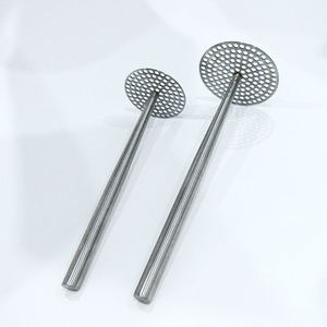 Triturador de patatas de metal simple y efectivo, ideal para uso en la cocina, tritura suavemente patatas, frutas y verduras cocidas - Product Image 4