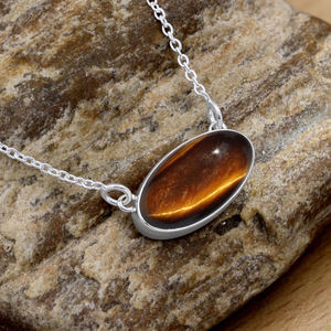 Collar con Colgante de Ojo de Tigre Natural de Diseño Moderno, Plata de Ley 925, 8x16 mm, Ovalado, Hecho a Mano, Joyería Minimalista y Elegante, Regalo para Mujer - Product Image 2