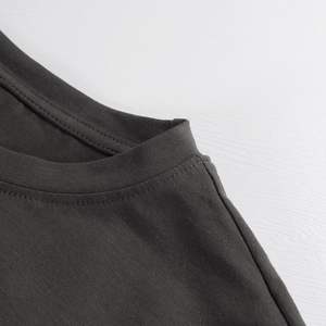 Camisetas recortadas para mujer, corte holgado, Media caída, hombro, verano, informal, holgado, liso, sólido, básico, de manga corta, camisetas cortas - Product Image 4