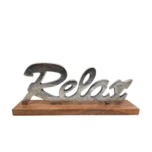 Aluminium dekorative Relax Skulptur mit rechteckigen Holz sockel rau Neusilber Farbe Tischplatte & Wohnzimmer Dekoration