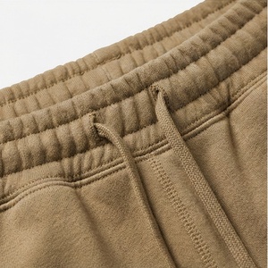 กางเกงแทร็คผ้าฝ้ายออร์แกนิคเนื้อหนาทรงหลวมเอวกลางแบบทำเก่าสำหรับผู้ชาย พร้อมแผ่นปะ ดีไซน์ทนทาน คุณภาพพรีเมียม - Product Image 4