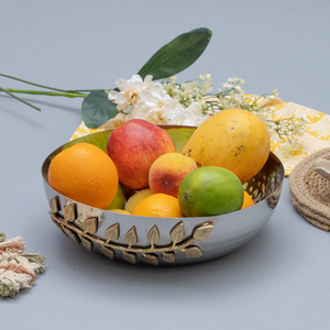 Bol de service et de fruits élégant en acier inoxydable martelé fait à la main plat multi-usage poli pour salle à manger et décor de fête - Product Image 1