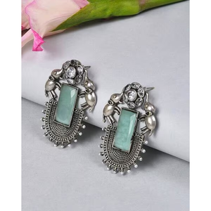 Boucles d'oreilles pendantes éléphant bleu ciel avec zircon pour occasions festives - Product Image 1