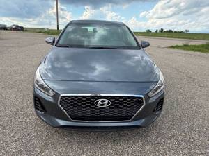 Hyundai Elantra GT d'occasion 2018 à bas prix à vendre - Product Image 3