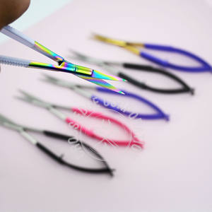 Tijeras de recorte cortas de alta calidad para pestañas y cejas Cortes de precisión sin esfuerzo El resorte reduce la tensión de la mano - Product Image 1