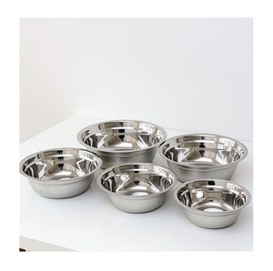Juego de 2 cuencos para servir pulidos brillantes de acero inoxidable de diseño de tendencia superior para uso en utensilios de cocina - Product Image 4