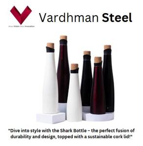 Bouteille Shark avec bouchon en liège 650 ML, Plongez dans le style avec la bouteille Shark, Bouteille à boisson inspirée des requins avec bouchon en liège - Product Image 2