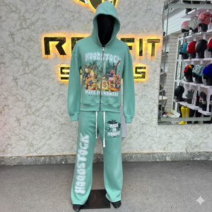 Conjunto Deportivo con Capucha, Verde Menta, Estampado de Dibujos Animados, Pantalones con Cierre Completo, Unisex, Ropa Casual de Verano, Diseño Hecho en Hawái - Product Image 1