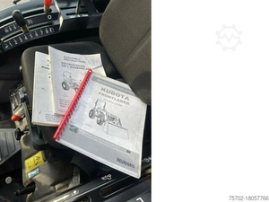 Chargeur frontal Kubota B2650 avec chargeur frontal et godet - Product Image 6