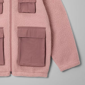 Veste en polaire pour garçons avec logo personnalisé, prix de gros pour les acheteurs en gros, vêtements décontractés avec poches et col montant, prix avantageux - Product Image 4