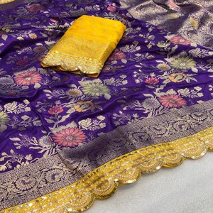 Sari de Seda Dola VASTRA COTTAGE con Doble Tejido Zari, Bordado con Cordones, Lentejuelas, Hilo y Ribete Zari, Pallu con Blusa - Product Image 4