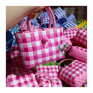 Artisanat vietnamien fourre-tout en plastique recyclé sac de marché coloré pour faire du shopping, pique-nique, style commandes en gros - Product Image 3