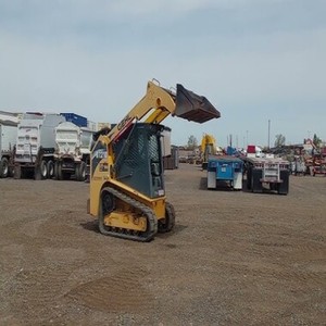 Chargeuse sur chenilles Gehl RT210 d'occasion, moteur Yanmar, modèle 2023, capacité de charge nominale de 500 tonnes pour la construction - Product Image 2
