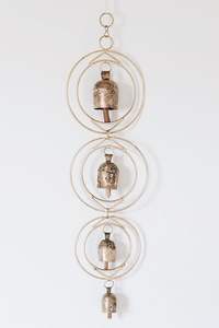 Campana de viento de hierro de flujo urbano diseñada con acabado de metal contemporáneo que ofrece un sonido claro atractivo minimalista Art Deco Pascua - Product Image 3