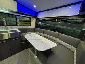 รถบ้านมือสอง inTechs RV Aucta WILLOW ปี 2024 2025 สภาพดีเยี่ยม หรูหรา ทันสมัย เหมาะสำหรับการเดินทางและตั้งแคมป์กลางแจ้ง - Product Image 4