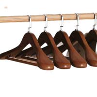Cintre en bois massif anti-déformation à épaule large unique, avec crochet pivotant antidérapant, pour armoire et salon