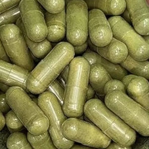 Capsules de curcuma et de moringa bio de qualité supérieure Supplément à base de plantes pour la digestion, l'immunité et la désintoxication - Product Image 1