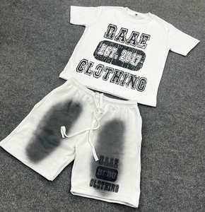 Chándal de dos piezas de manga corta y pantalón de cuello redondo para hombre de alta calidad para hombre - Product Image 1