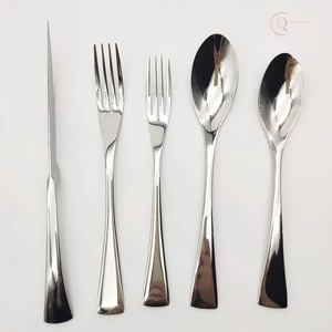 Ensemble de couverts en acier inoxydable écologique de qualité supérieure pour les restaurants et les services de restauration de fête |   Couverts durables avec des couleurs personnalisées - Product Image 4