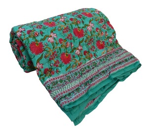 ORGANIC MULMUL COTTON QUILT 100% Pure Made Edredón de algodón orgánico Hecho EN LA India Producto suave y cómodo. - Product Image 3