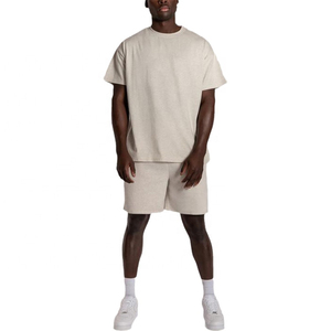 Conjunto de dos piezas deportivo informal con logotipo privado personalizado, Conjunto de camiseta y pantalones cortos de algodón 100% suave de alta calidad para hombres - Product Image 4
