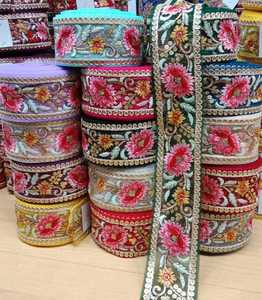 ริบบิ้นผ้าโปร่งบางซาตินเป็นมิตรกับสิ่งแวดล้อมสำหรับเสื้อผ้าตัวเลือกหลากสีงานปักลวดลายใบไม้ขอบงานตามสั่ง - Product Image 6