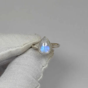 Bague sertie de pierre de lune arc-en-ciel brillante, filles, argent sterling 925, bijoux personnalisés, argent fin, vente en gros, bohème - Product Image 1