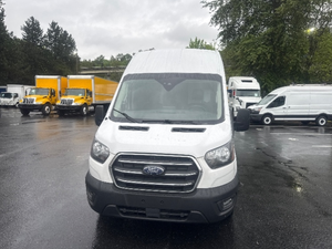 Fourgon utilitaire Transit 250 d'occasion propre, modèle 2021/2020, à vendre - Product Image 3