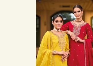 Conjunto de seda romana pesada con bordado de organza, dupatta Kurti - Product Image 3