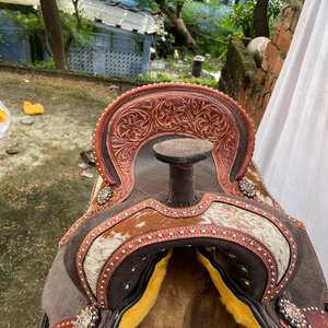 Conjunto de Silla de Montar Western de Cuero Premium con Diseño de Carreras de Barriles y Arco de Madera |   Accesorios de acero inoxidable hechos a mano para equitación - Product Image 4