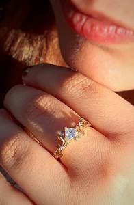 Anillo de Compromiso con Diamante Corte Princesa de 0.6 CTW, Oro Rosa de 14K, Anillo de Boda Inspirado en la Naturaleza para Mujer, Diseño Original, Joyería Nupcial - Product Image 3