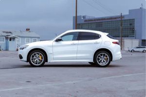 LISTO PARA CONDUCIR - USADO, VOLANTE A LA IZQUIERDA |   ALFA ROMEO STTELVIOSS TI 2021 con 25000 millas - Product Image 2