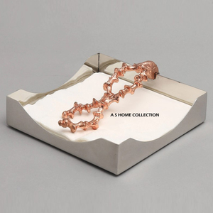 Porta Servilletas Cuadrado de Plata Estilo Europeo, Creativo, Comercial, para Hotel, Restaurante, Uso en Escritorio, Metal Pulido Brillante - Product Image 1