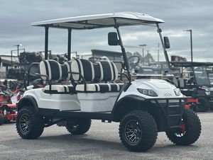 Voiturette de golf électrique haut de gamme blanche, design unique, 4 places, chariot de service extérieur, batterie au lithium, autonomie 30 km, vitesse 30 km/h, en promotion - Product Image 1
