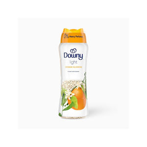 Perles adoucissantes pour le linge qui conservent le parfum léger de Downy, adoucissent les vêtements avec un arôme doux - Product Image 4