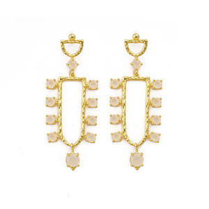 Boucles d'oreilles tendance El Joyero plaquées or 18 carats, en laiton, mignonnes, chrétiennes, pour demoiselles d'honneur, fiançailles, bijoux fantaisie pour femmes - Product Image 4