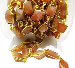 Cadena de eslabones de conector de 10-12mm con corte láser de forma libre de piedra lunar de melocotón natural vendida por pie - Product Image 2